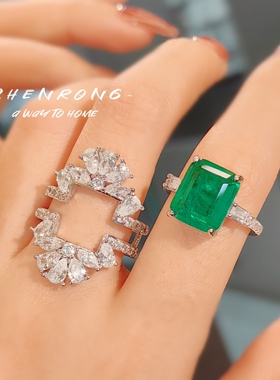 一款两戴祖母绿戒指重工奢华食指