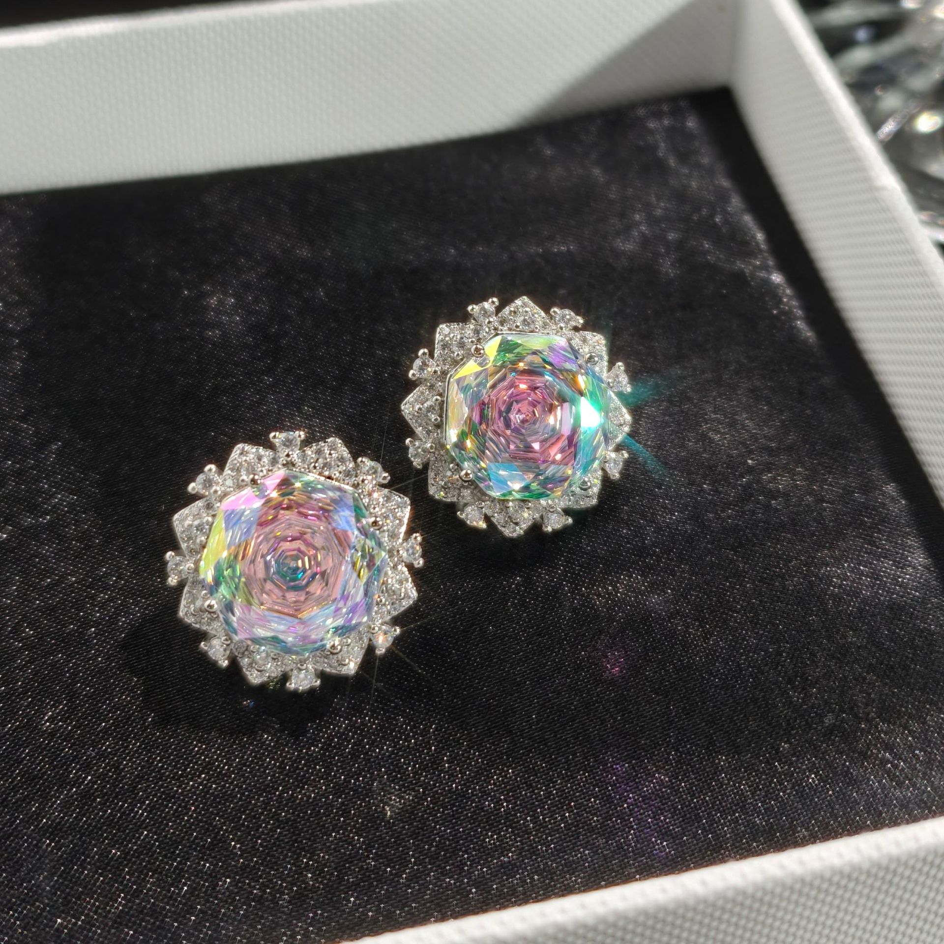 Rose cut brilliant three-dimensional flower zircon necklace earrings
