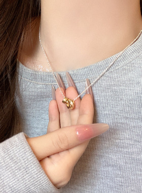 简约撞色菱格双环钛钢项链