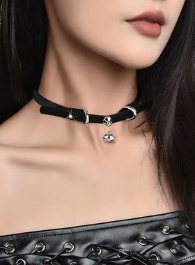 choker双耳小铃铛PU皮项圈时尚锁骨链制颈带圣诞节个性颈链软妹潮