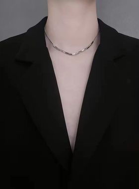 新款潮长方块吊坠项链男钛钢冷淡风锁骨链嘻哈配饰夏季小众饰品女