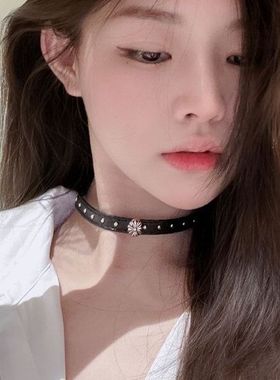 颈链皮choker朋克皮革项链暗黑风项圈新款网红十字架短款脖圈新款