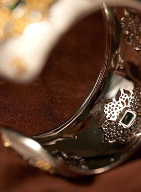 925银镀金祖母绿锆石宽手镯