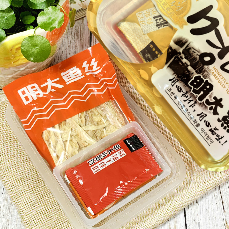 颜氏韩味延边明太鱼丝盒装蘸料带鱼干芥末香辣椒麻即食零食小吃 - 图0