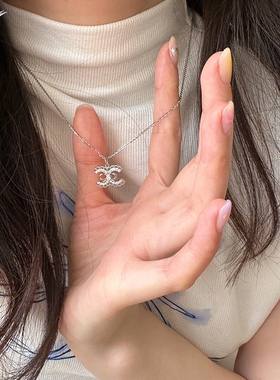 JHEPAN 925纯银蝴蝶结镶钻项链女简约ins时尚轻奢气质双C造型锁骨