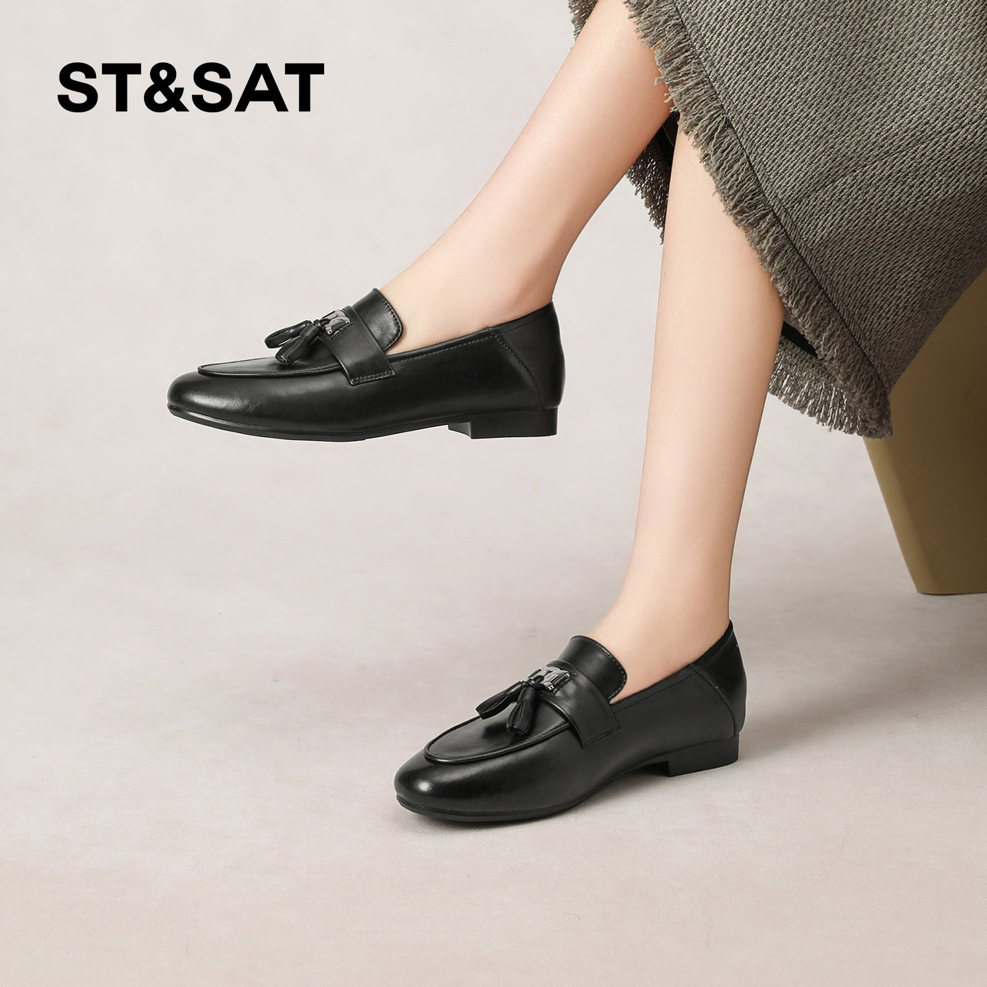 星期六黑色平底乐福鞋女2026春季新款配裙子金属扣流苏复古小皮鞋,淘宝优惠券,粉丝福利购,淘宝优惠卷