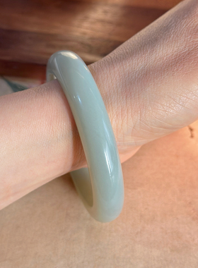 高货精品纯天然正宗新疆和田玉且末料青白玉手镯玉镯子玉石首饰