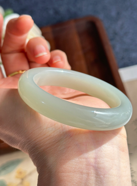 精品纯天然正宗新疆和田玉且末料青白玉手镯收藏级小圈口玉镯子