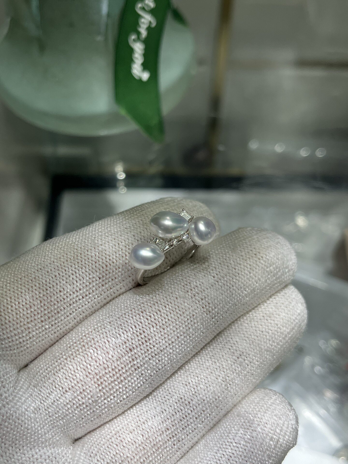 Silver cold light 6 8mm Australian white keshi ring 18k natural diamond inlaid simple and high-end atmosphere