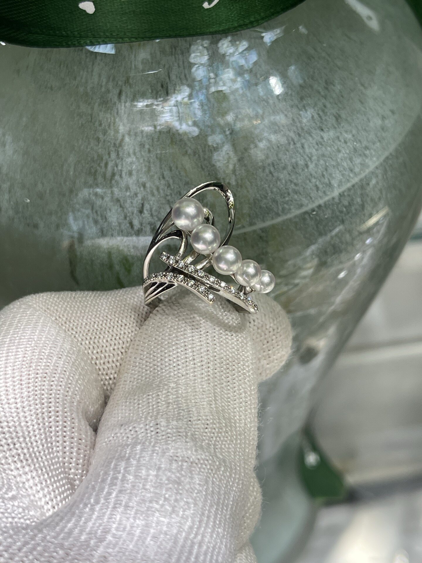 Japanese finished product streamlined gradient 4 5.5mm seawater akoya multi-bead ring 18k natural diamond