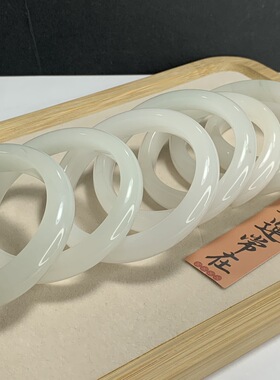 玉海实拍批发天然天山翠手镯精品镯子自然色油润光亮送礼佳品批发