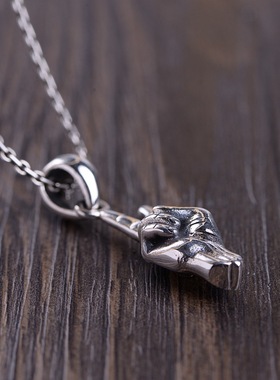 925银鬼手吊坠男简约个性小众设计潮男欧美街泰银项链情人节礼物