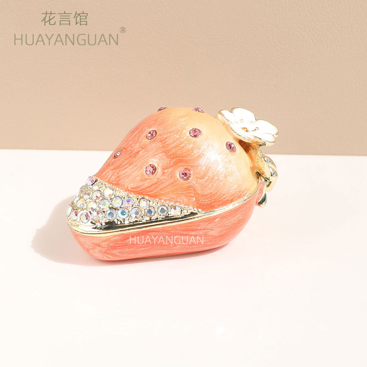 High-end enamel craft proposal jewelry strawberry ring box