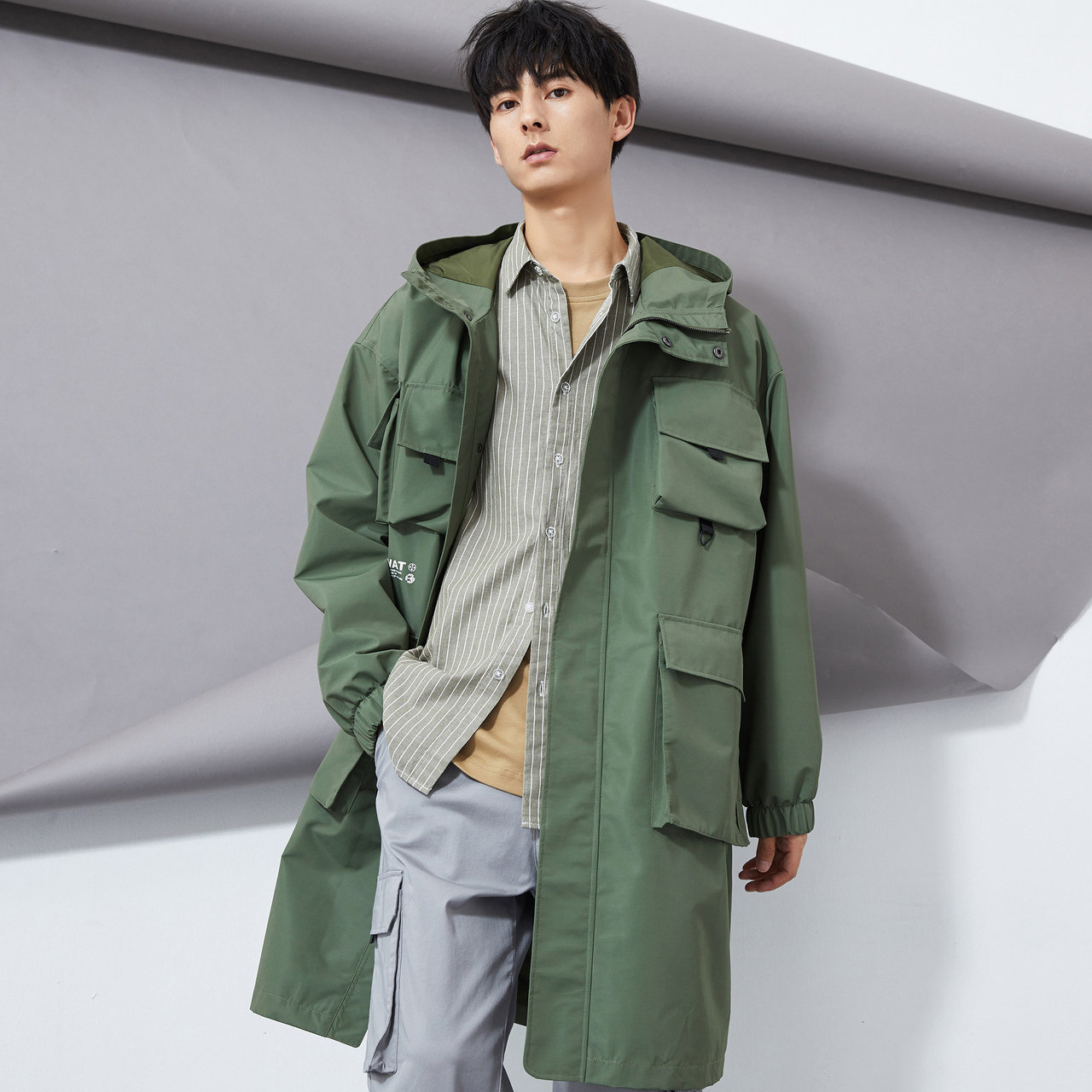  美特斯邦威outlets店夹克