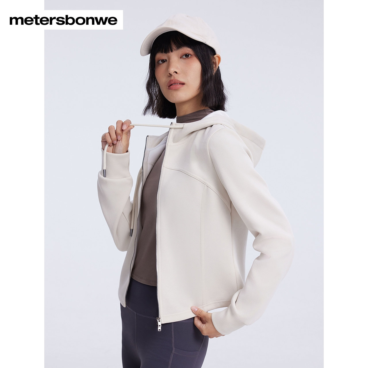 美特斯邦威长袖开衫女2025春季新款户外连帽收腰短款外套,淘宝优惠券,粉丝福利购,淘宝优惠卷