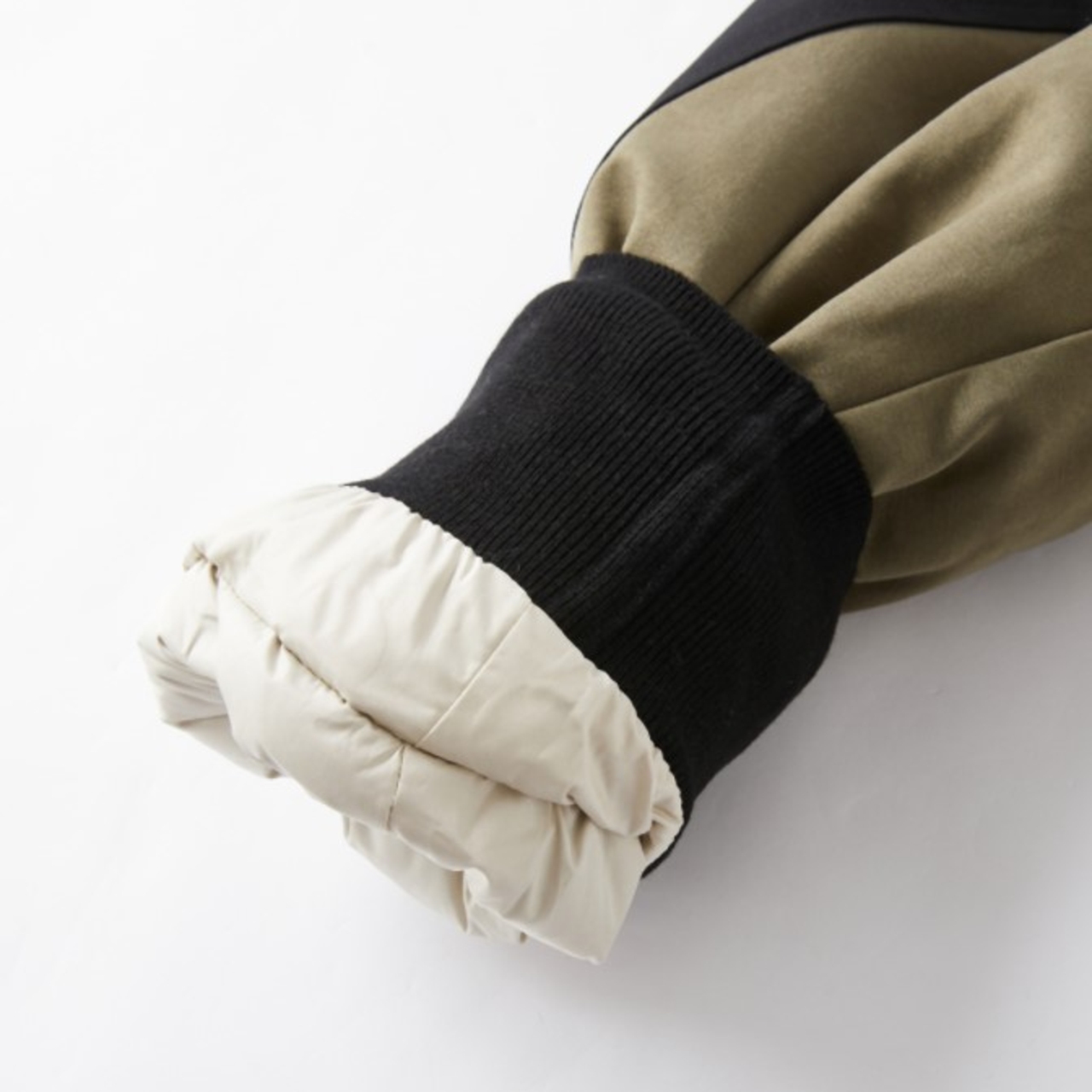  美特斯邦威outlets店羽绒服