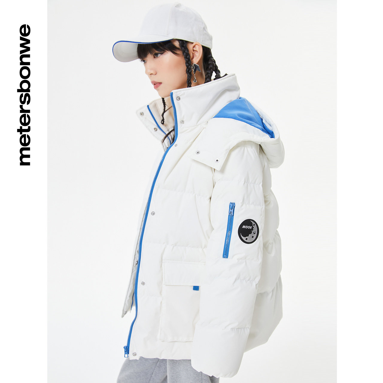  美特斯邦威outlets店羽绒服