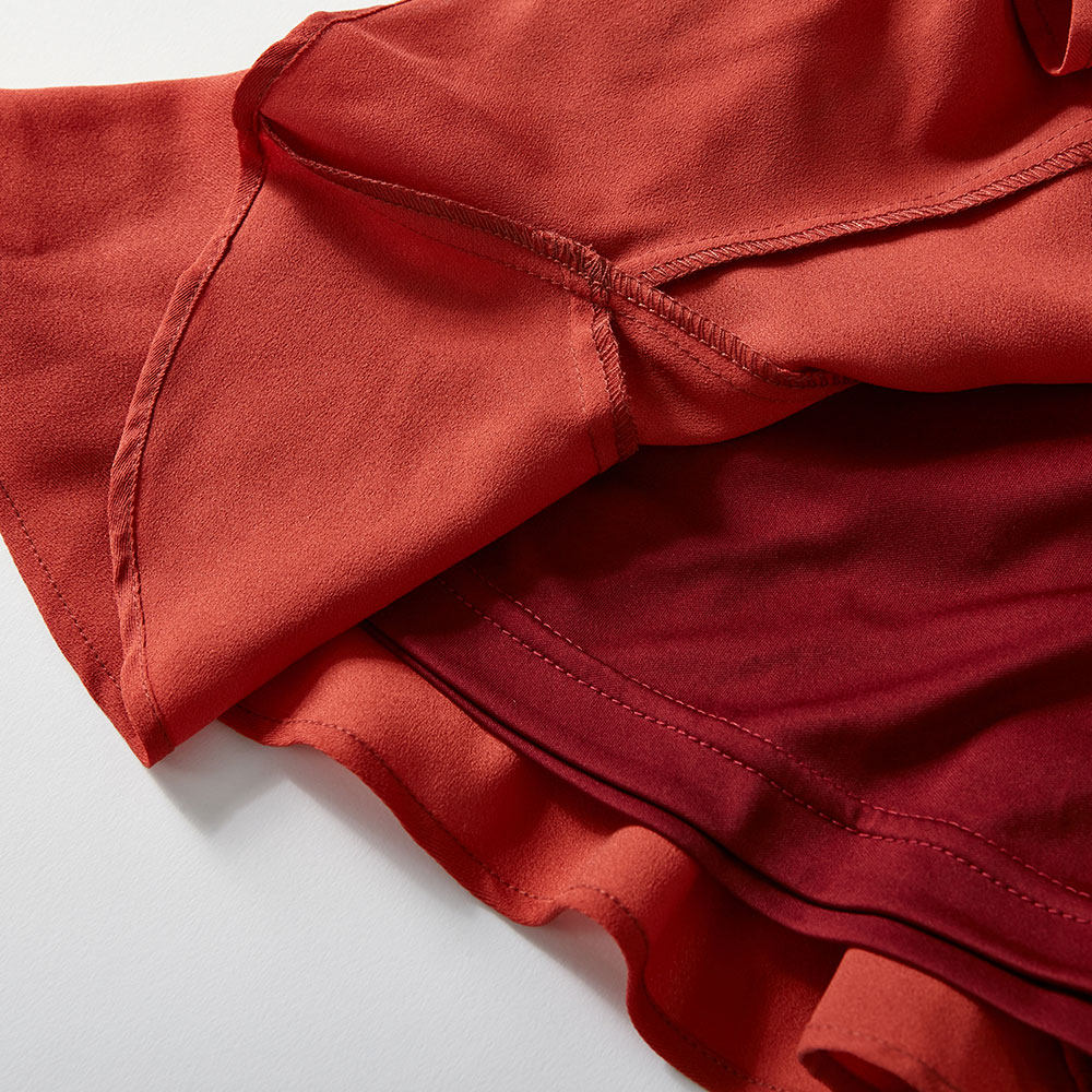  美特斯邦威outlets店半身裙