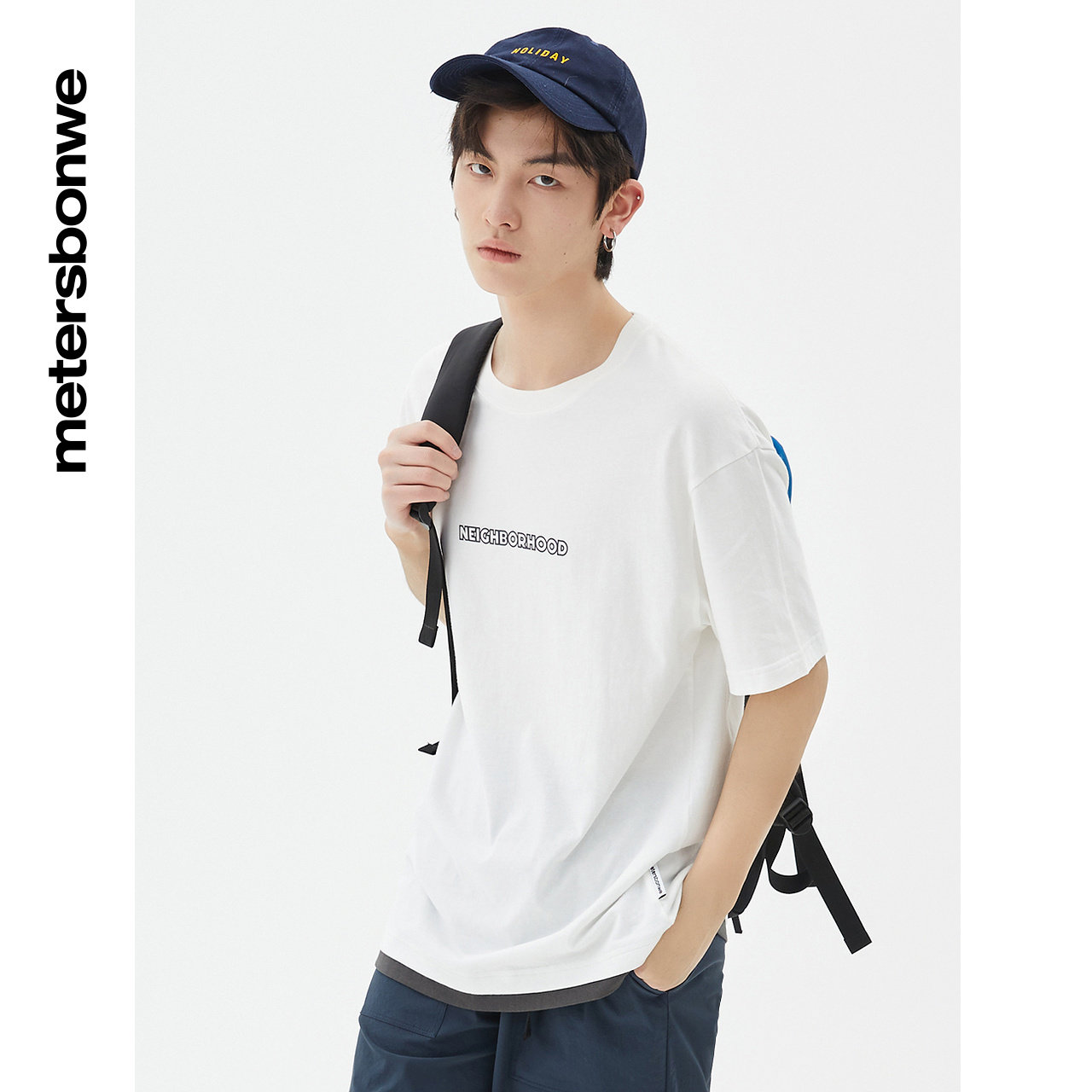  美特斯邦威outlets店T恤