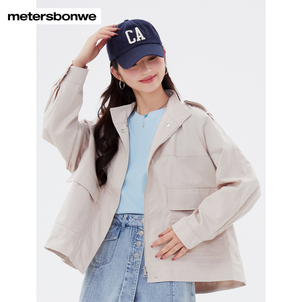  美特斯邦威outlets店短外套