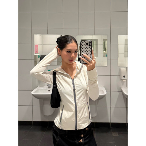 F383 美式复古简约连帽防晒衣外套女夏季轻薄运动风修身拉链上衣 - 图1