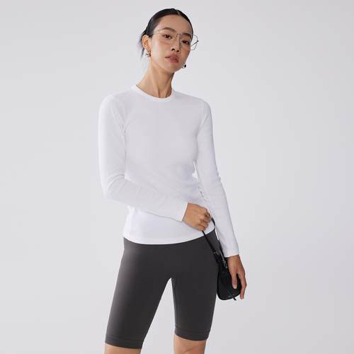 ZzZHANG【尽显A4腰】亲肤0压感圆领修身T恤打底衫2024保暖内搭T恤 - 图0