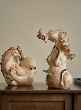 侘寂新中式抽象艺术陶瓷马摆件