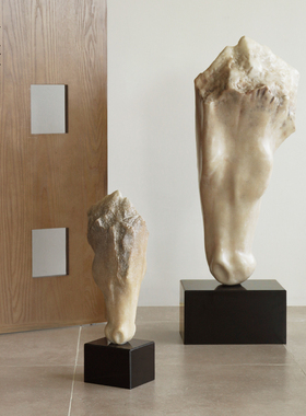 侘寂风仿玉石抽象马头雕塑摆件