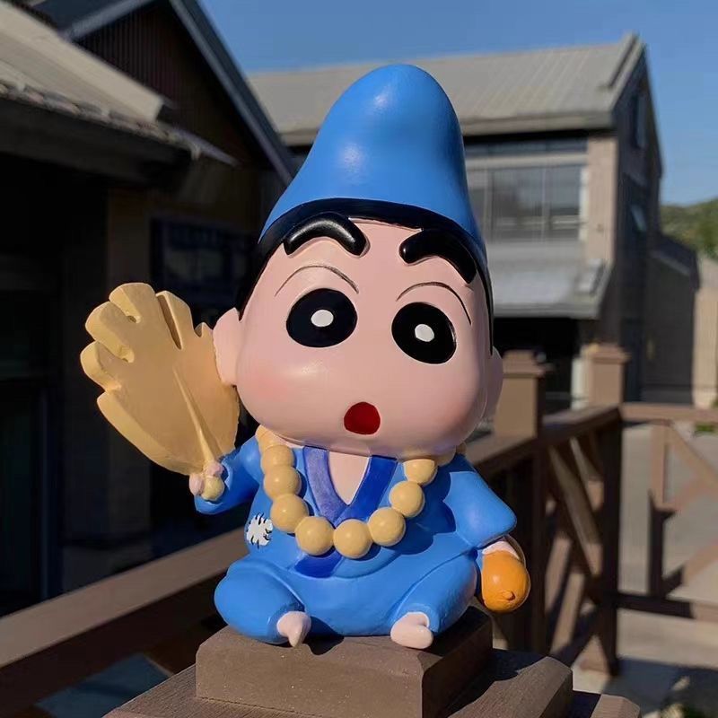 Jigong Crayon Shin-chan COS series cute girls office desktop car chassis ornaments dolls hand-made gifts