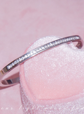 睡觉洗澡不用摘~高保色钛钢手镯爆闪超亮