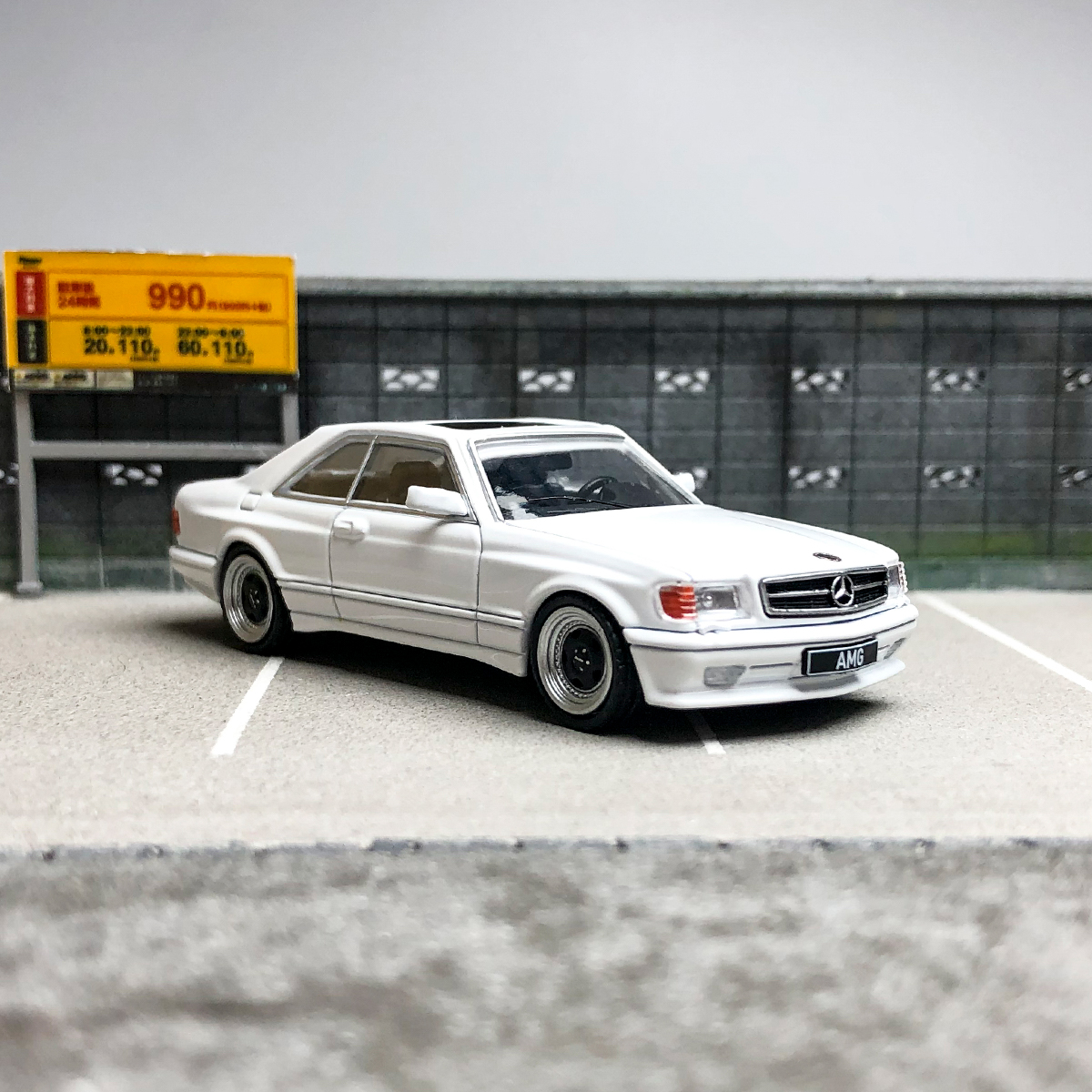 Rhino RM 1/64 Mercedes-Benz 560 SEC AMG W126黑色白色车模型 - 图3