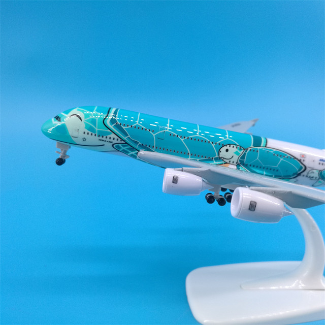 ANA aircraft model ornaments with high degree of simulation