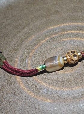 驼骨骷髅头天然缠丝玛瑙旁挂
