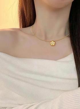 金店同款镶钻拉丝小金花项链