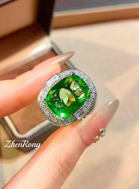 镶钻肥长方苹果绿吊坠项链高碳钻