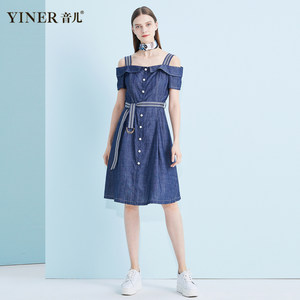 YINER音儿影儿2019夏季一字领背带牛仔连衣裙8C39205210