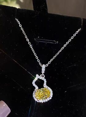 满钻镂空黄钻葫芦项链