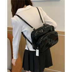 Сумка jennie同款包包女2022新款小众双肩包可爱百搭休闲黑色高级小背包