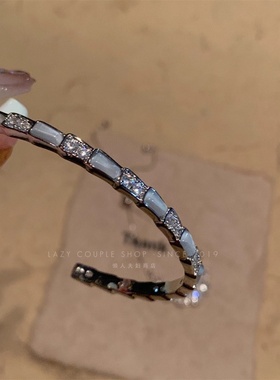 富家千金即视感！四叶花贝壳锆石抽拉手链精致轻奢名媛猫眼石手镯