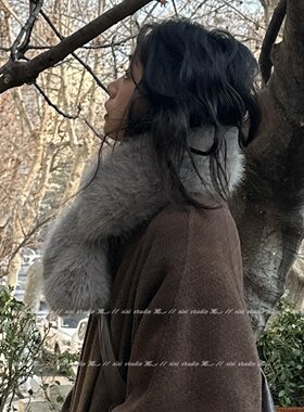 灰色毛茸小巧围脖仿皮草大衣毛领高端交叉保暖毛毛围巾女冬季新品