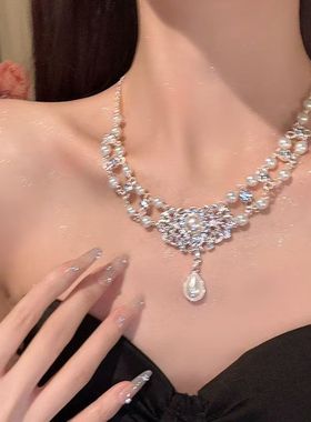 法式水滴仿珍珠项链女2026新款复古公主宫廷风锁骨链礼服镶钻颈链