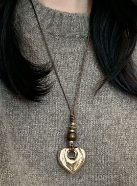 韩系光面爱心吊坠串珠编绳项链女时尚个性百搭毛衣链秋冬复古配饰