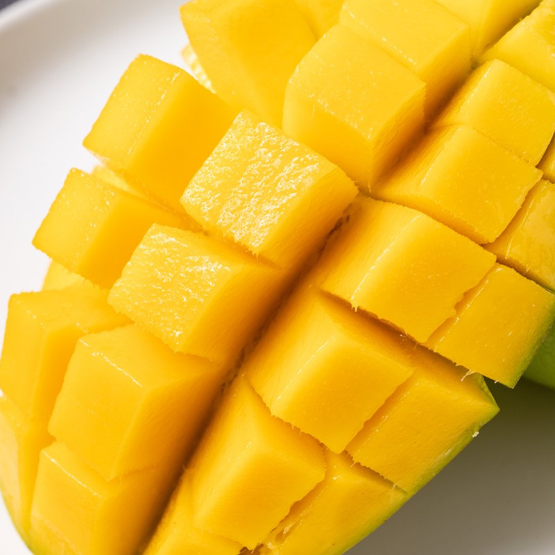 新鲜大青芒当季新鲜热带水果批发香甜薄皮青芒果大果催熟后食用