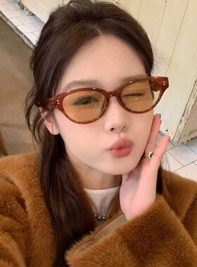 2026新款复古猫眼小脸墨镜女高级感in黑色框防晒太阳眼镜方圆脸潮
