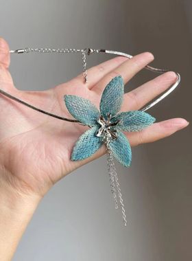 清冷感雾霾蓝镂空编织花朵流苏项链2025新款小众复古choker锁骨链