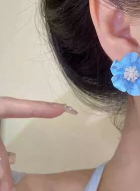 韩版蓝色滴釉海棠花耳钉简约小众设计感2026春夏气质百搭超仙耳环