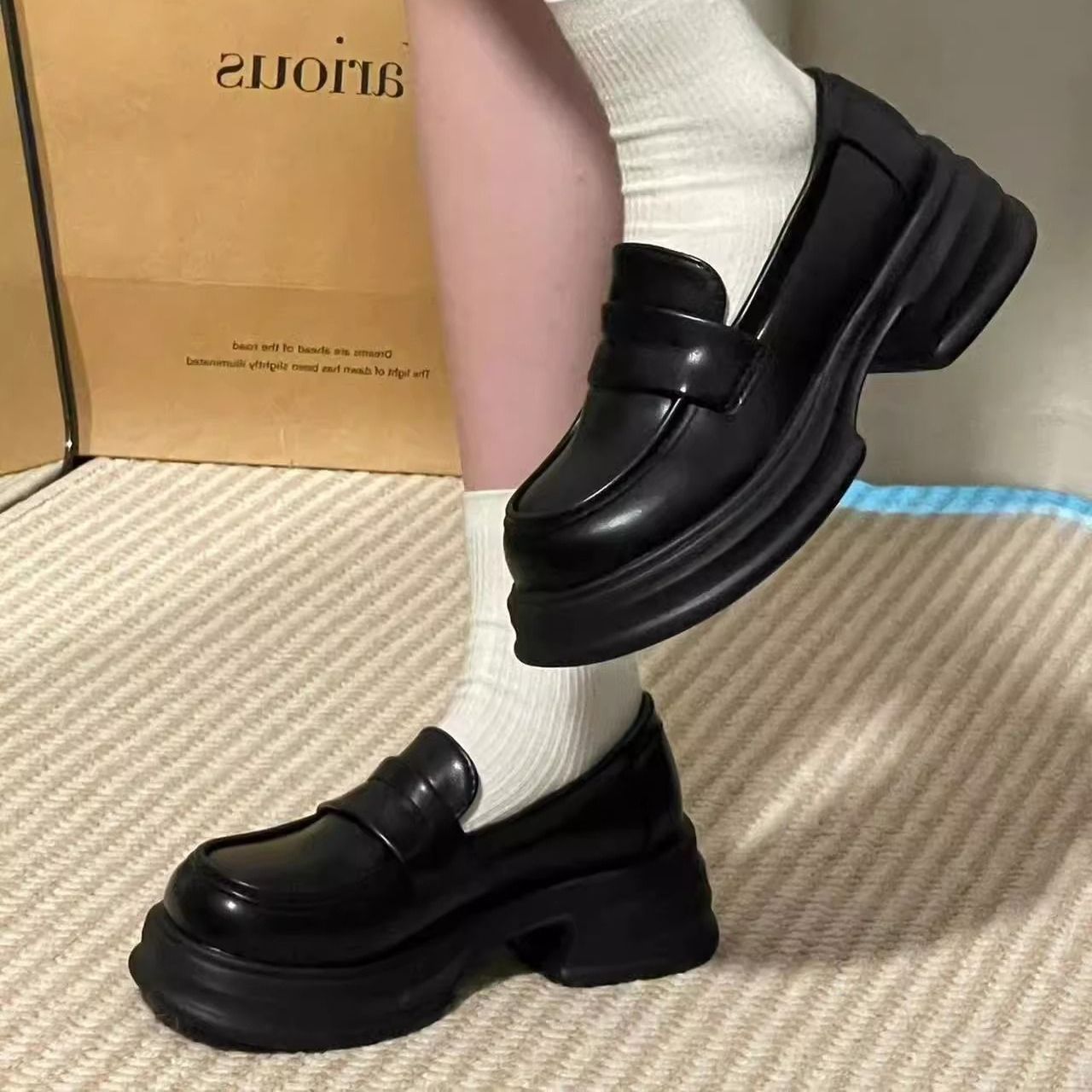 圆头厚底英伦乐福鞋女2025新款复古百搭jk正装单鞋黑色粗跟小皮鞋 - 图1