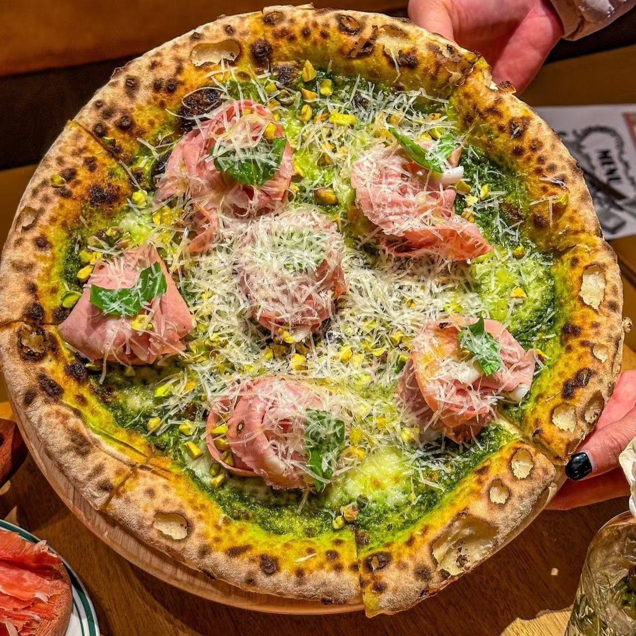 罗勒青酱披萨意式预制手拍薄底那不勒斯拿波里披萨网红同款批发,淘宝优惠券,粉丝福利购,淘宝优惠卷