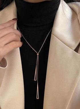 钛钢三角形网红流苏项链长款