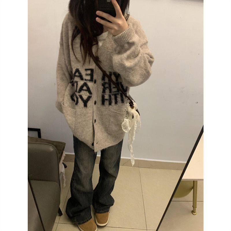 软糯慵懒风毛衣开衫女秋冬字母提花宽松大码内搭穿搭针织外套潮,淘宝优惠券,粉丝福利购,淘宝优惠卷